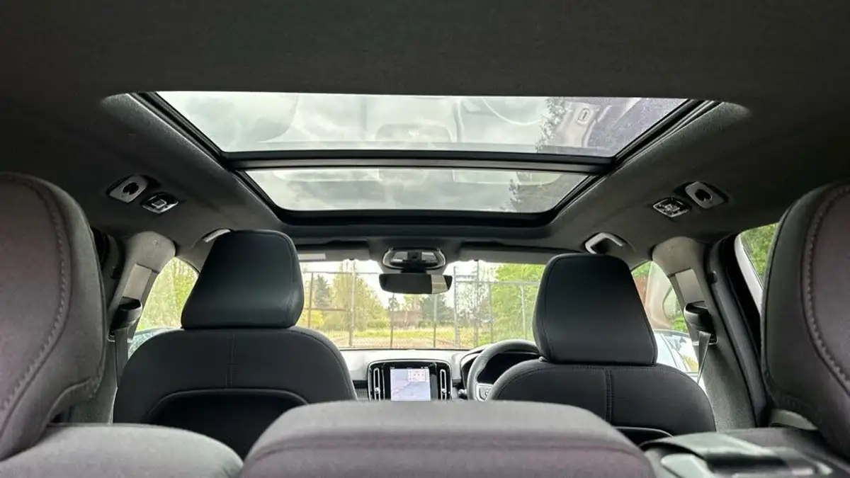 2022-volvo-xc40-e-recharge-pro-big-23