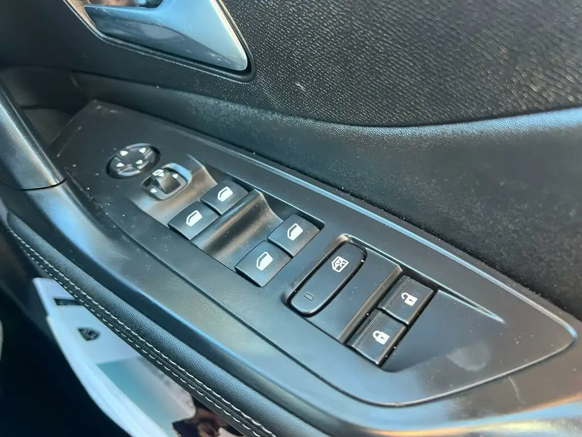 2022-peugeot-308-15-bluehdi-allure-premium-eat8-big-18