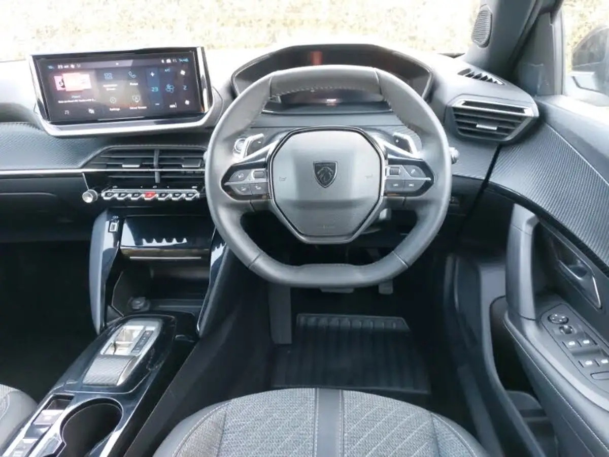 2024-peugeot-2008-suv-12-puretech-allure-130ps-eat8-big-6