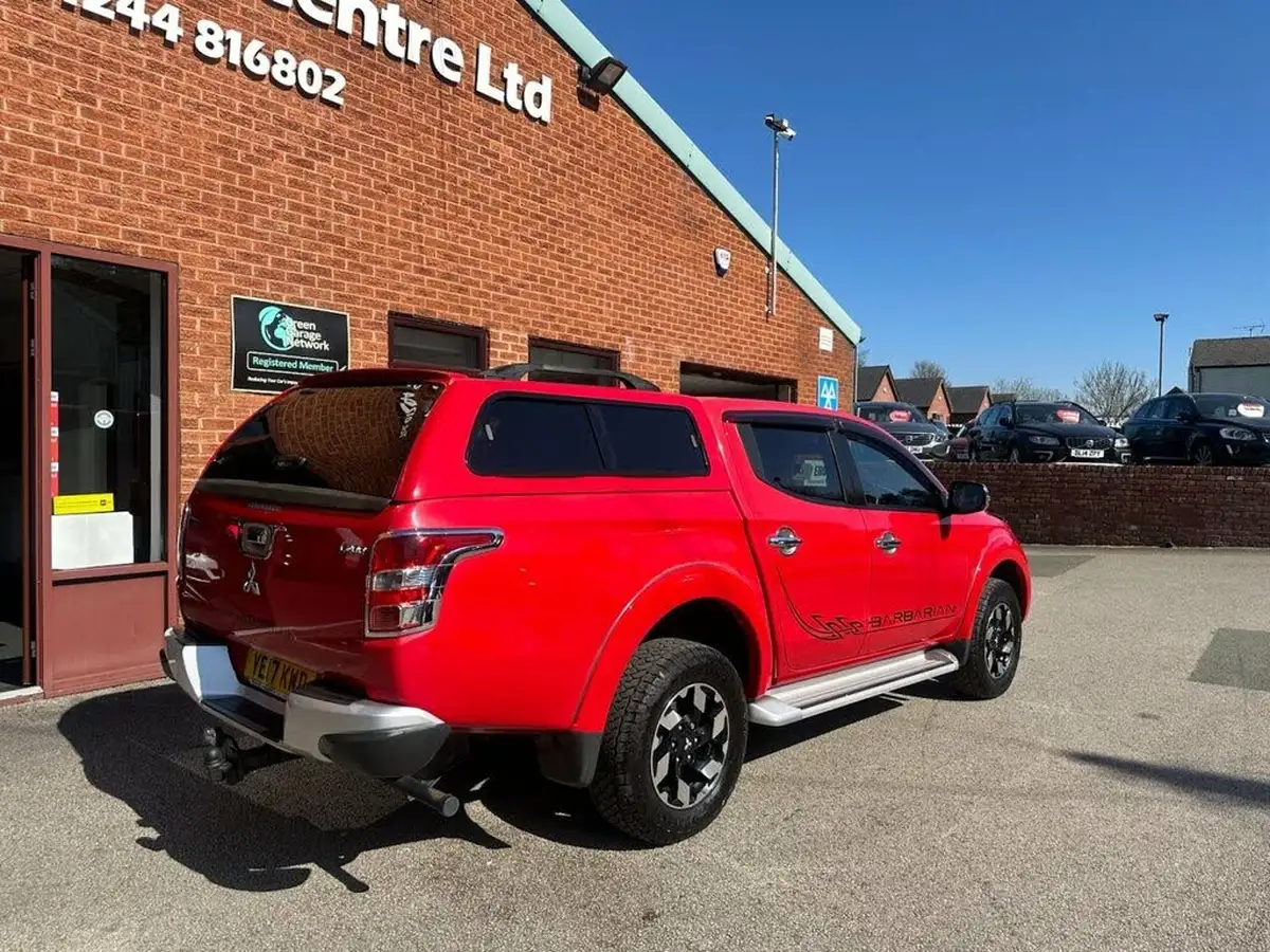 2017-mitsubishi-l200-24di-d-barbarian-178bhp-eu6-auto-big-32
