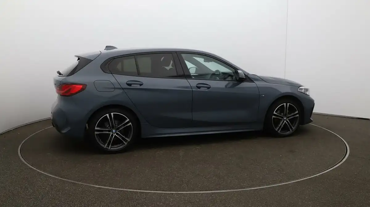 2022-bmw-1-series-15-118i-m-sport-lcp-dct-big-44