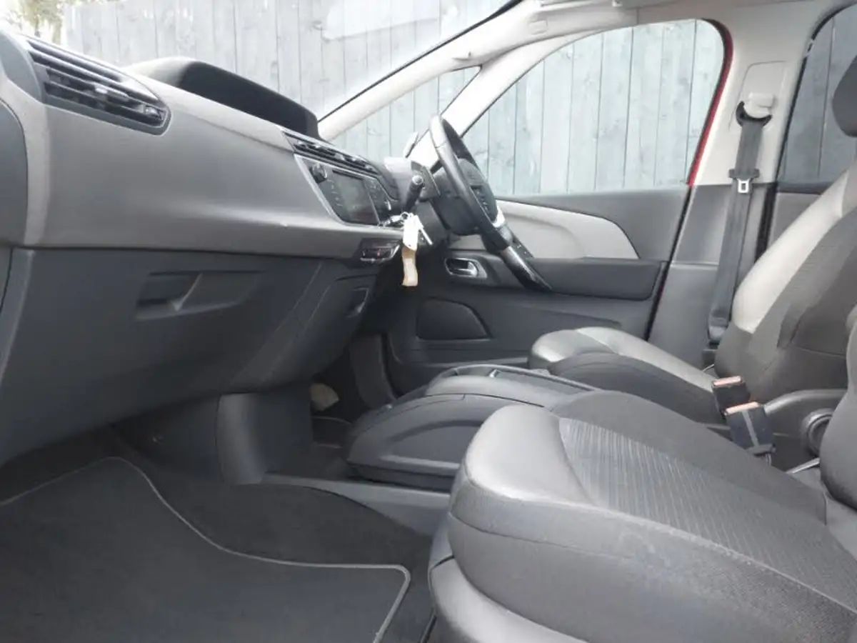 2020-citroen-grand-c4-spacetourer-12-puretech-flair-plus-ss-eat8-big-4