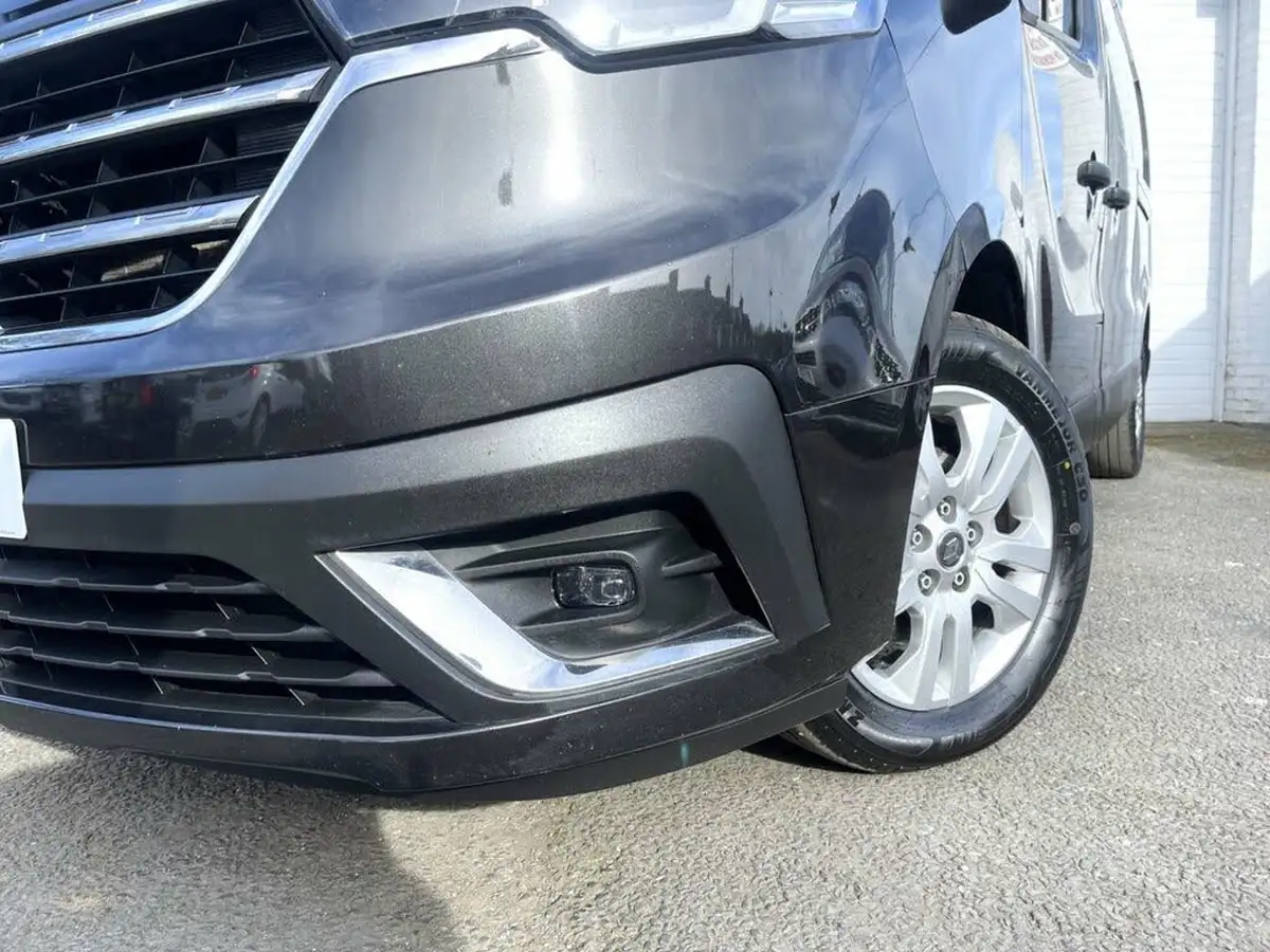 2022-renault-trafic-20dci-ll30-130-sport-big-25