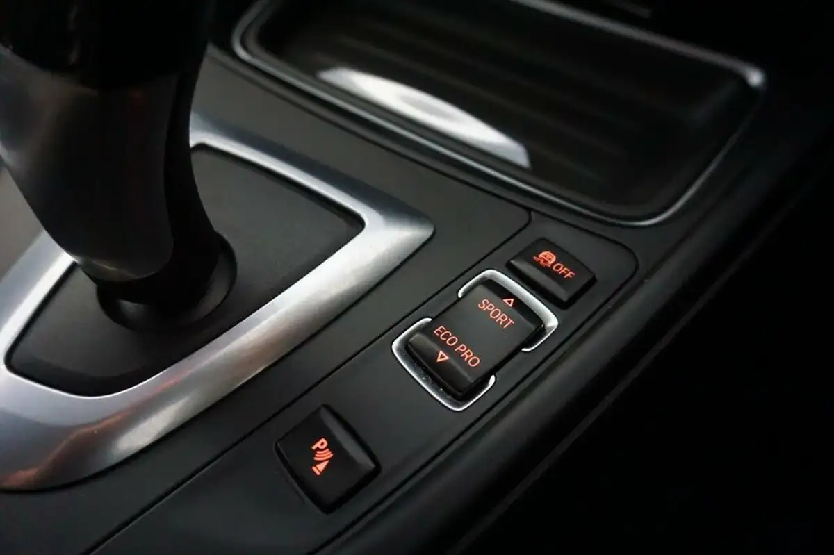 2013-bmw-3-series-20td-320d-se-184bhp-ss-saloon-4d-auto-big-20