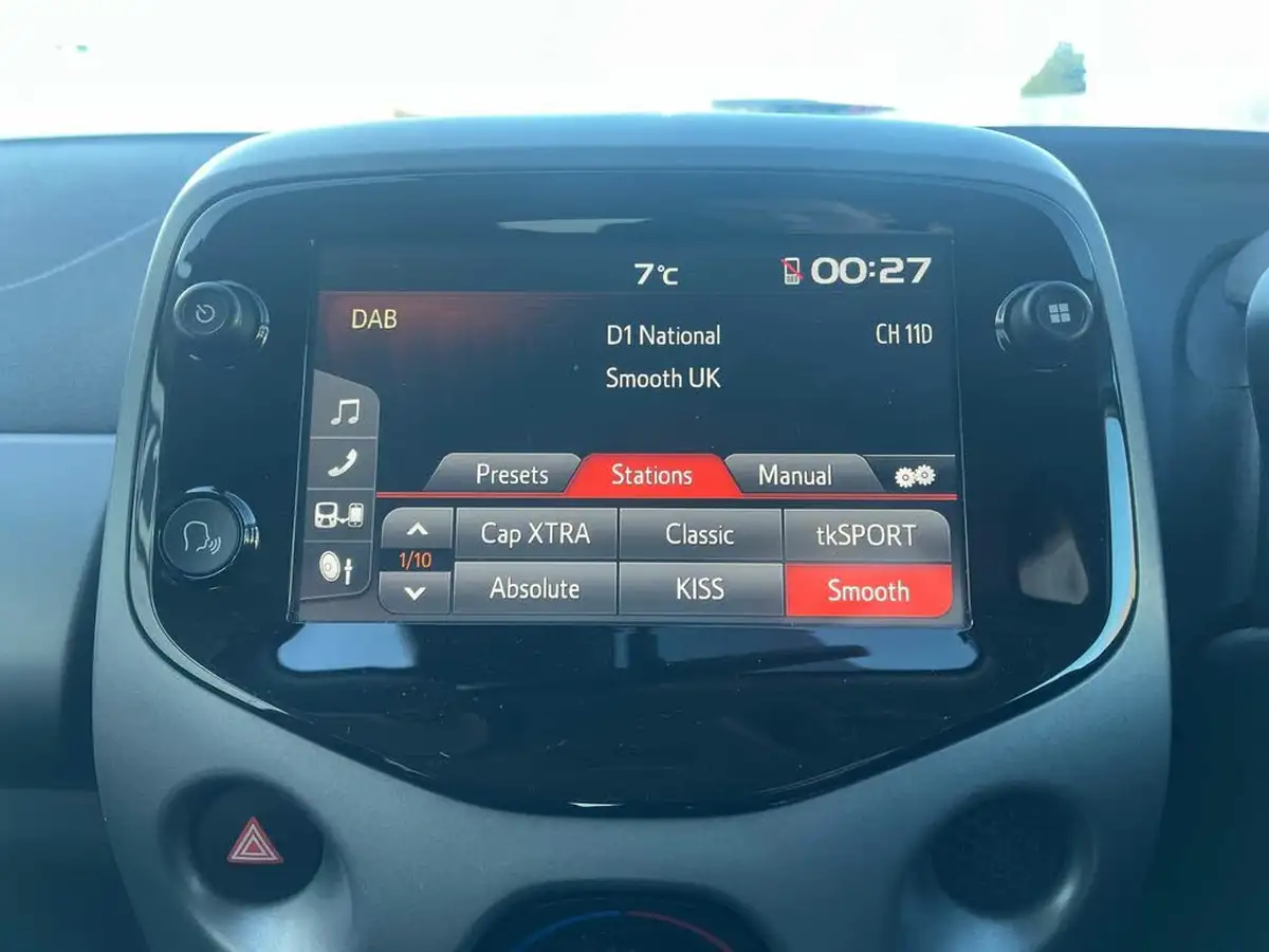 2020-toyota-aygo-10-vvt-i-x-play-tss-big-21