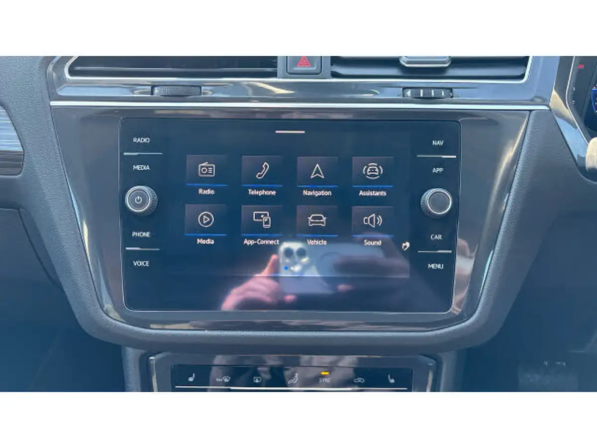 2023-volkswagen-tiguan-allspace-15-tsi-r-line-big-46