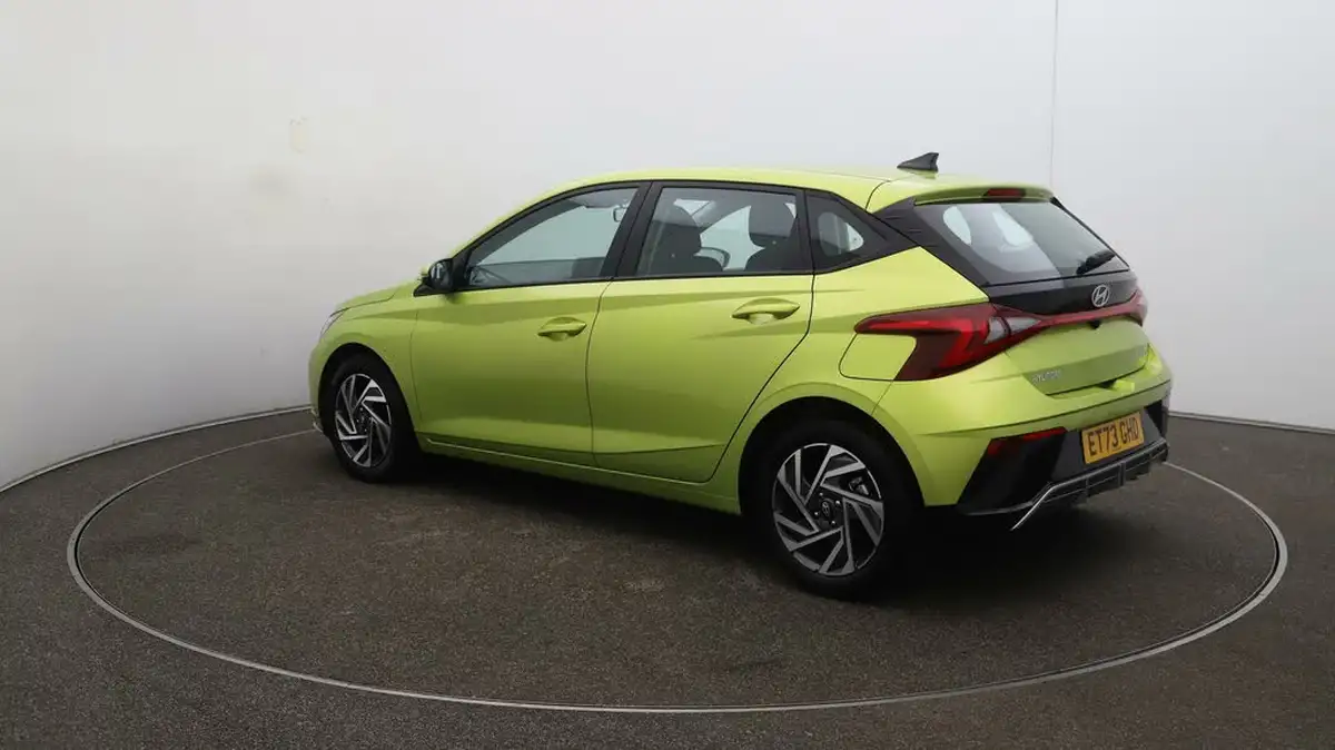 2024-hyundai-i20-10-t-gdi-advance-big-5