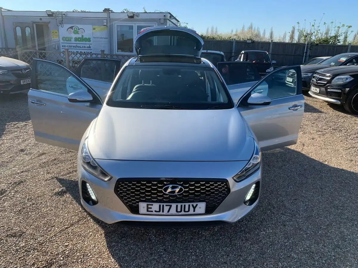 2017-hyundai-i30-16crdi-premium-se-109ps-blue-drive-hatchback-dct-big-58