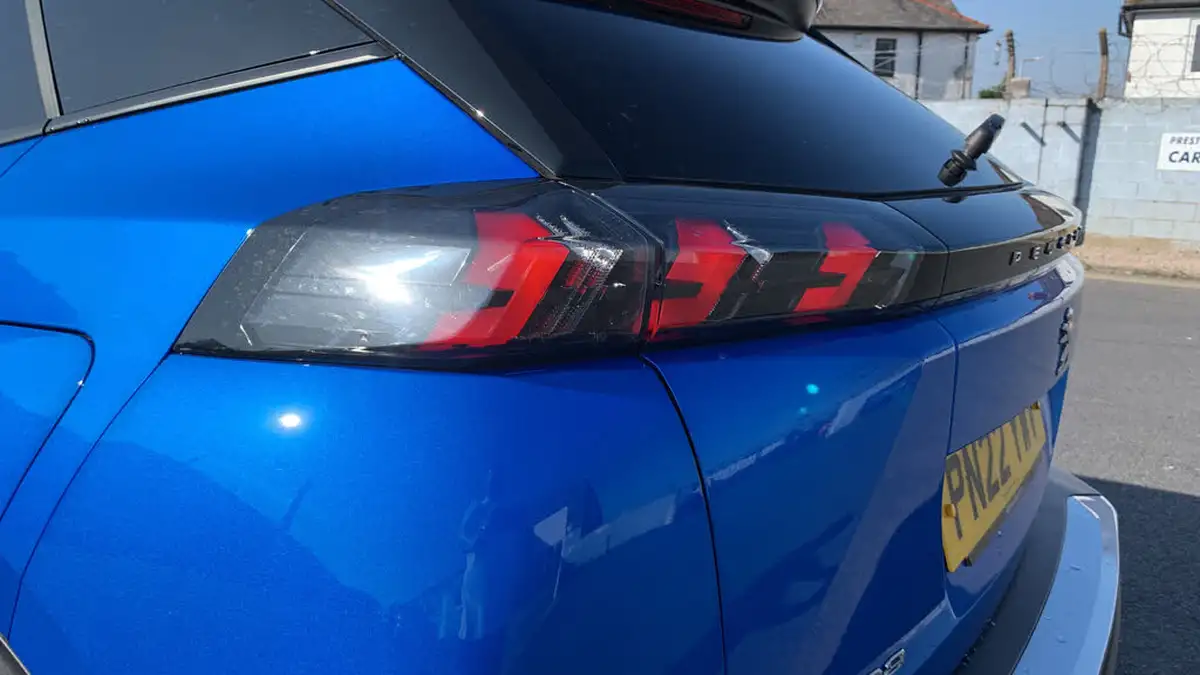 2022-peugeot-2008-suv-12-puretech-allure-premium-130bhp-big-21