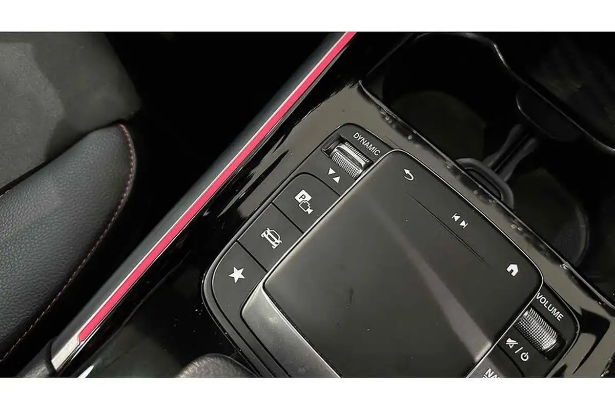 2020-mercedes-benz-gla-class-20d-gla-220d-amg-line-premium-plus-big-42