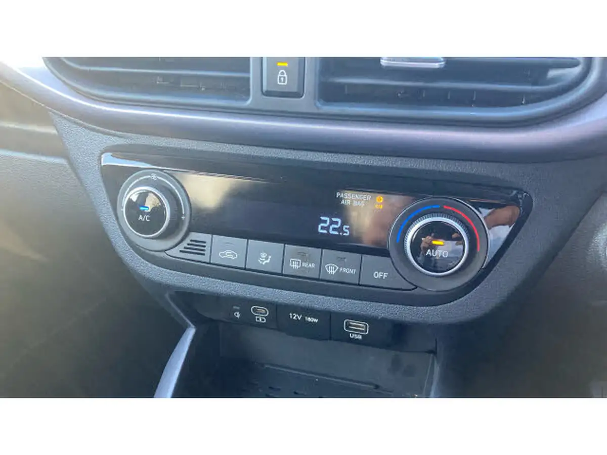 2024-hyundai-i10-12-premium-79ps-auto-big-30