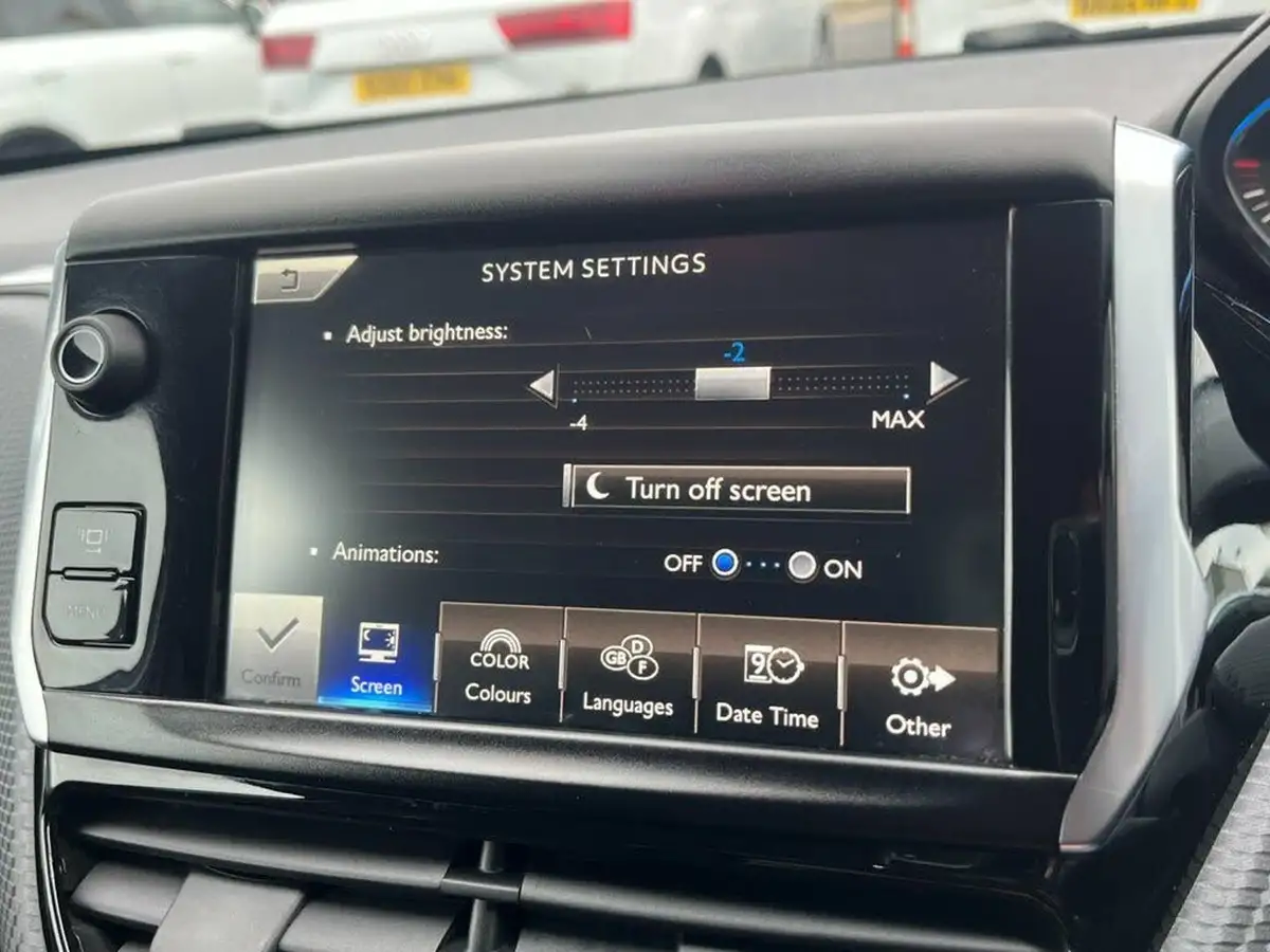2014-peugeot-2008-crossover-16e-hdi-allure-115bhp-big-19