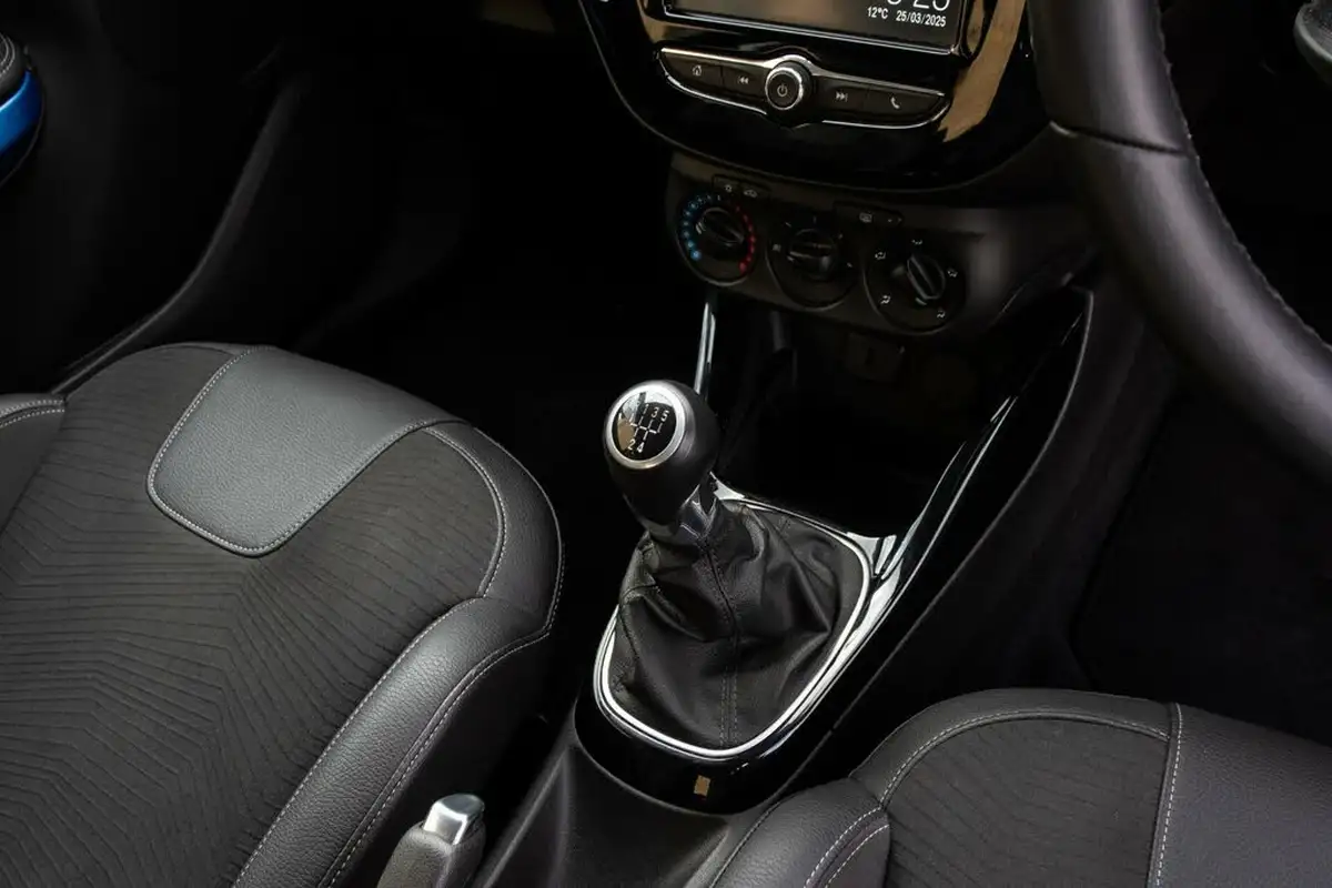 2018-vauxhall-adam-12i-energised-big-26