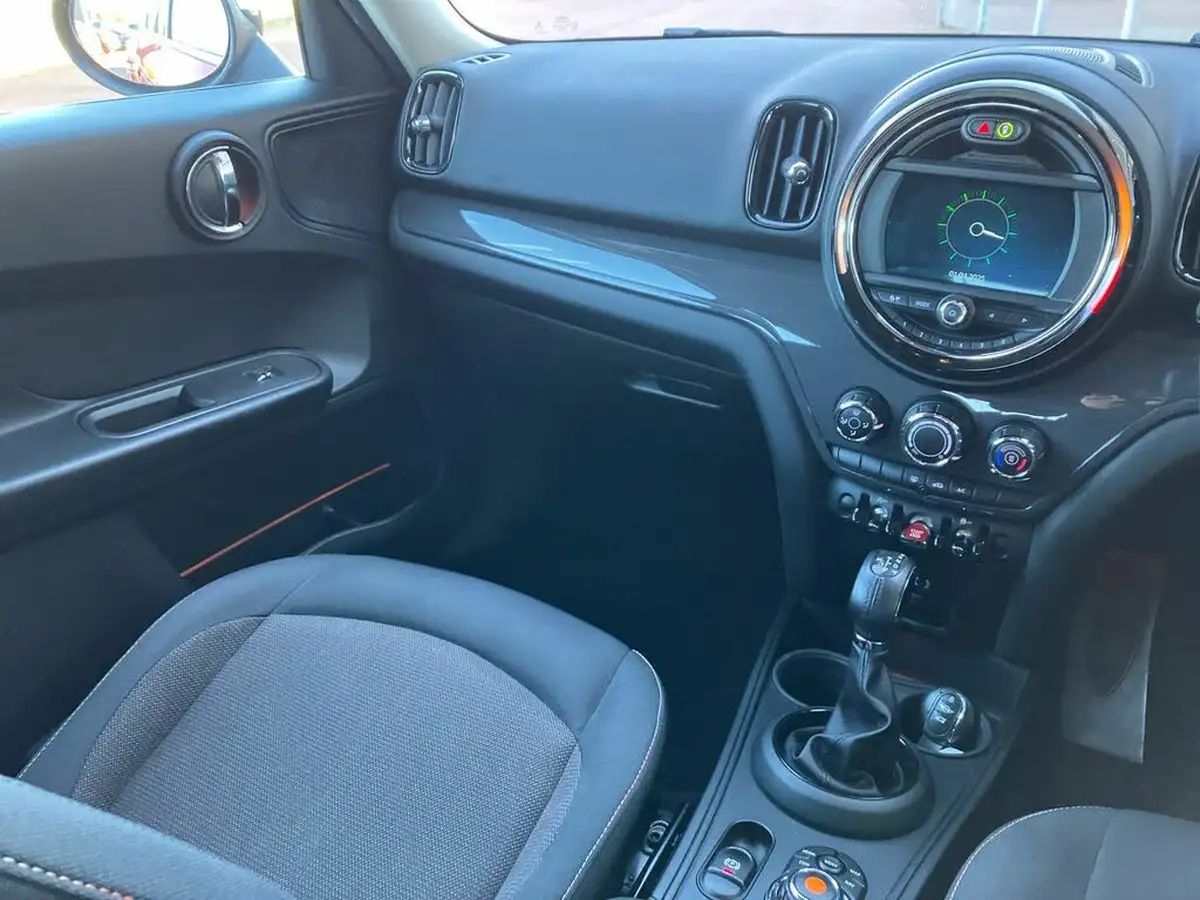 2017-mini-countryman-20td-cooper-d-ss-auto-big-16
