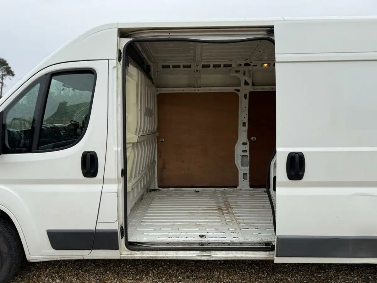 2016-citroen-relay-20bluehdi-35-l3h2-enterprise-130eu6-big-24