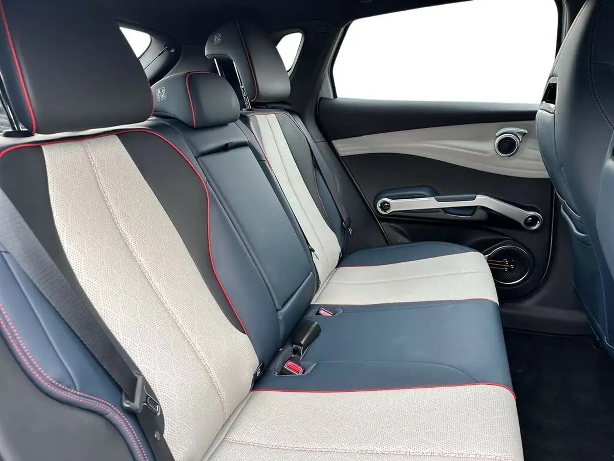 2024-byd-atto-3-e-comfort-big-8