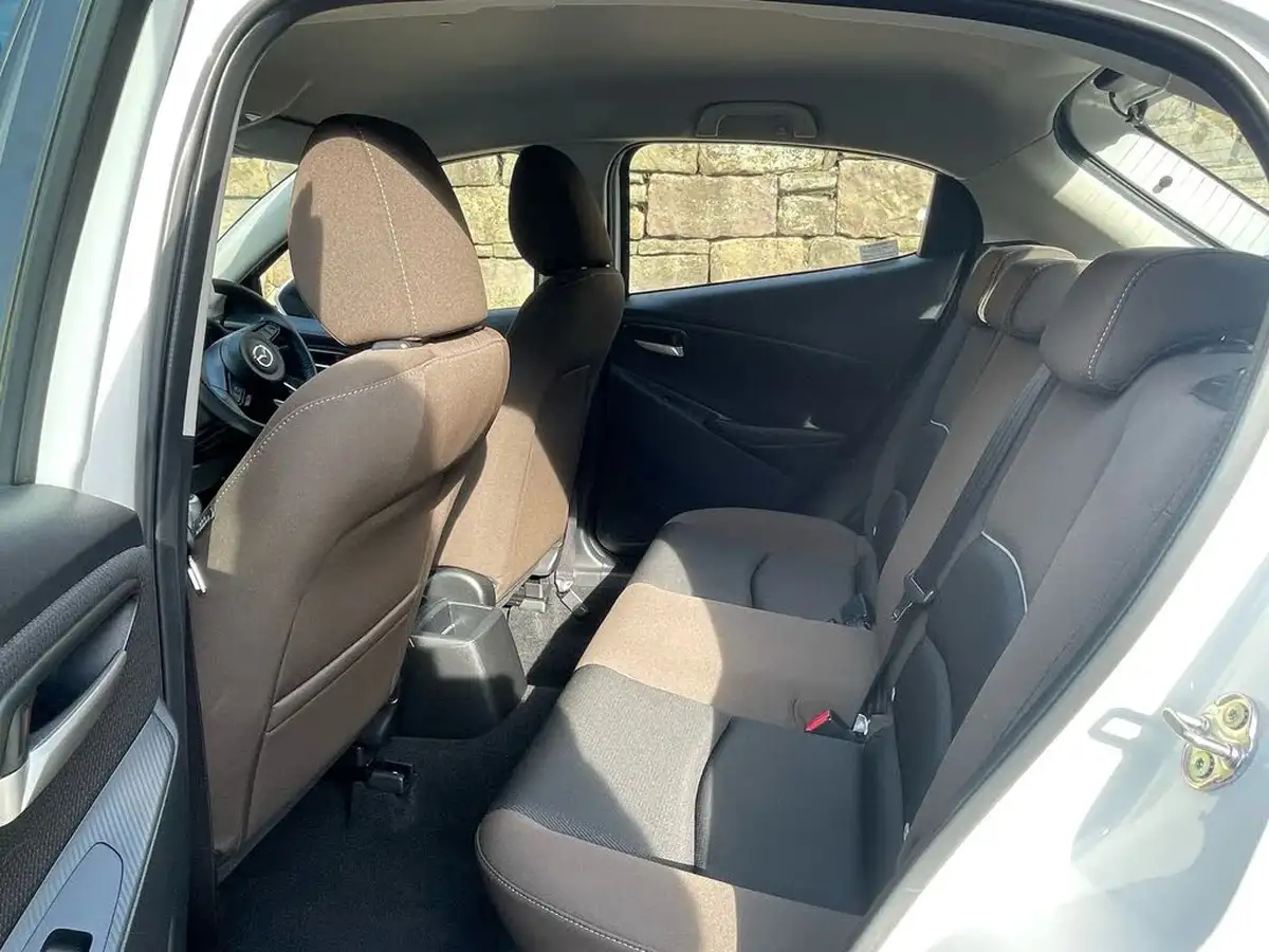2021-mazda-mazda2-15-skyactiv-g-se-l-mhev-hybrid-big-21