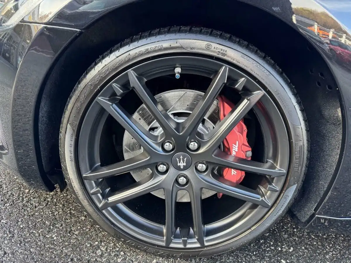2020-maserati-grancabrio-47-mc-big-36