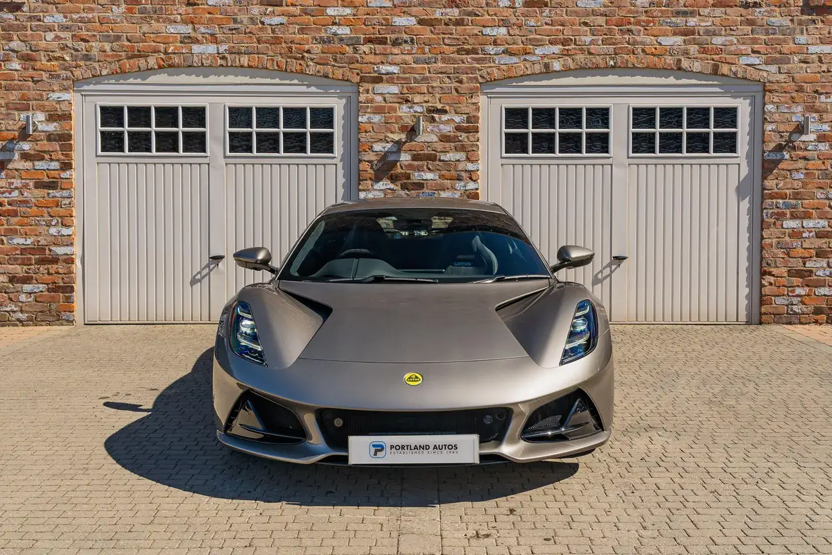2023-lotus-emira-35-first-edition-v6-big-5