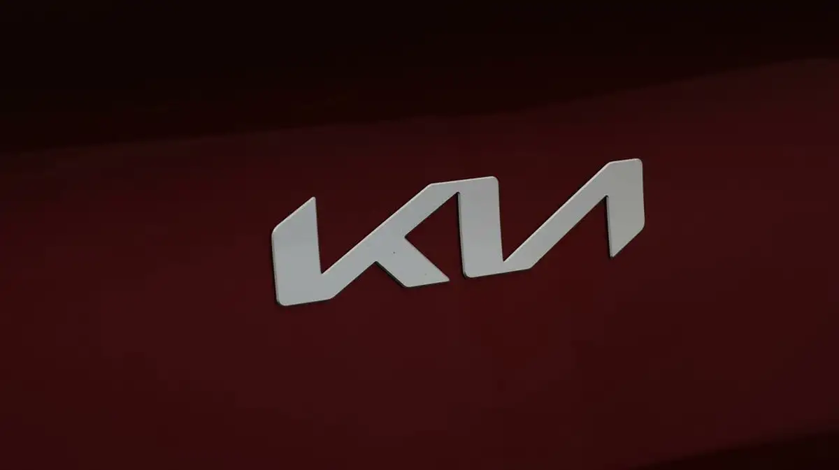 2022-kia-ev6-e-air-big-19