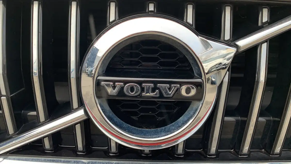 2019-volvo-v40-15-t2-inscription-big-25