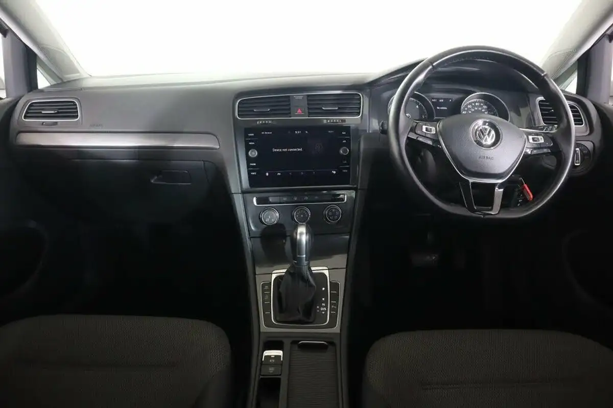 2017-volkswagen-golf-14-tsi-se-nav-ss-hatchback-5d-dsg-big-9