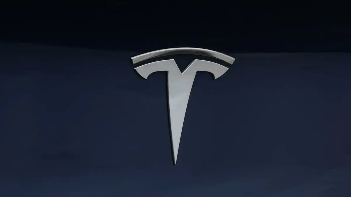 2021-tesla-model-3-e-long-range-4x4-big-21