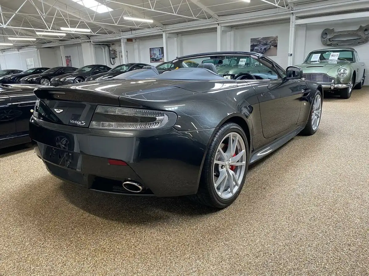 2013-aston-martin-vantage-47-s-roadster-convertible-big-2