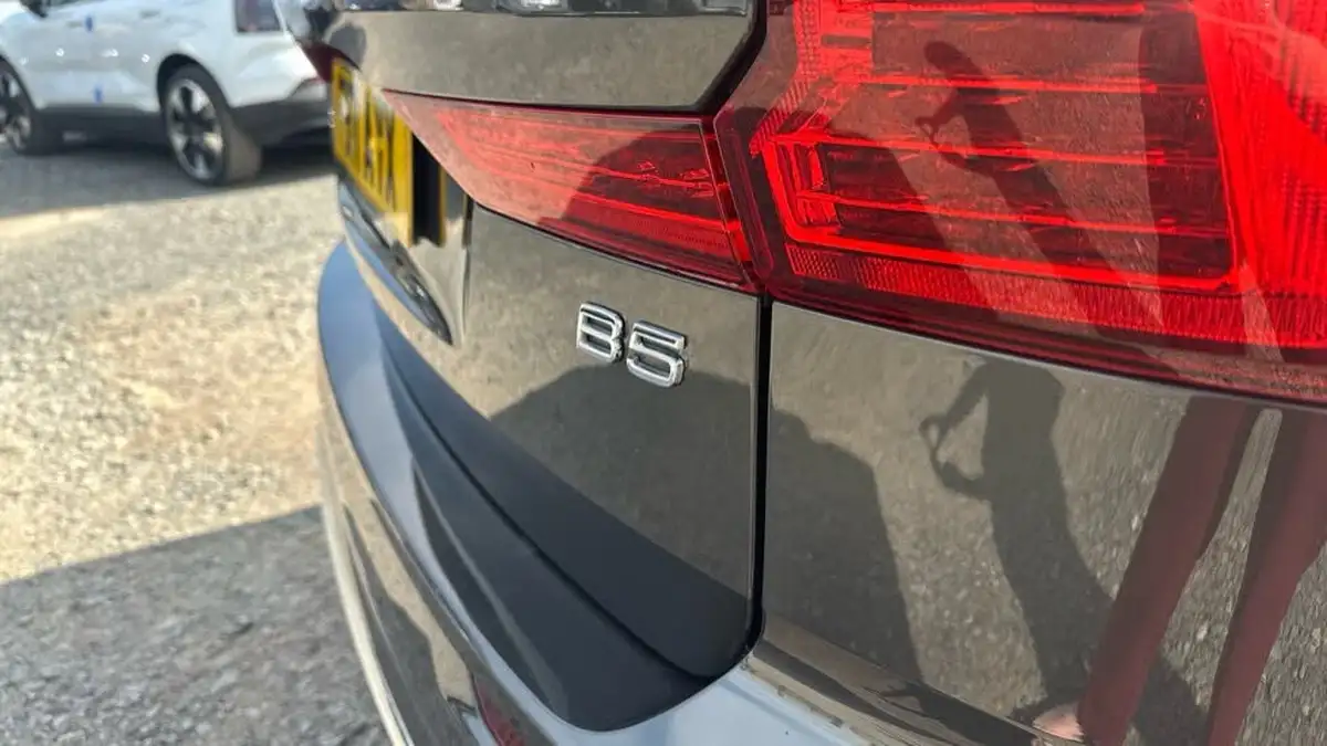 2021-volvo-xc60-20-b5-inscription-big-31