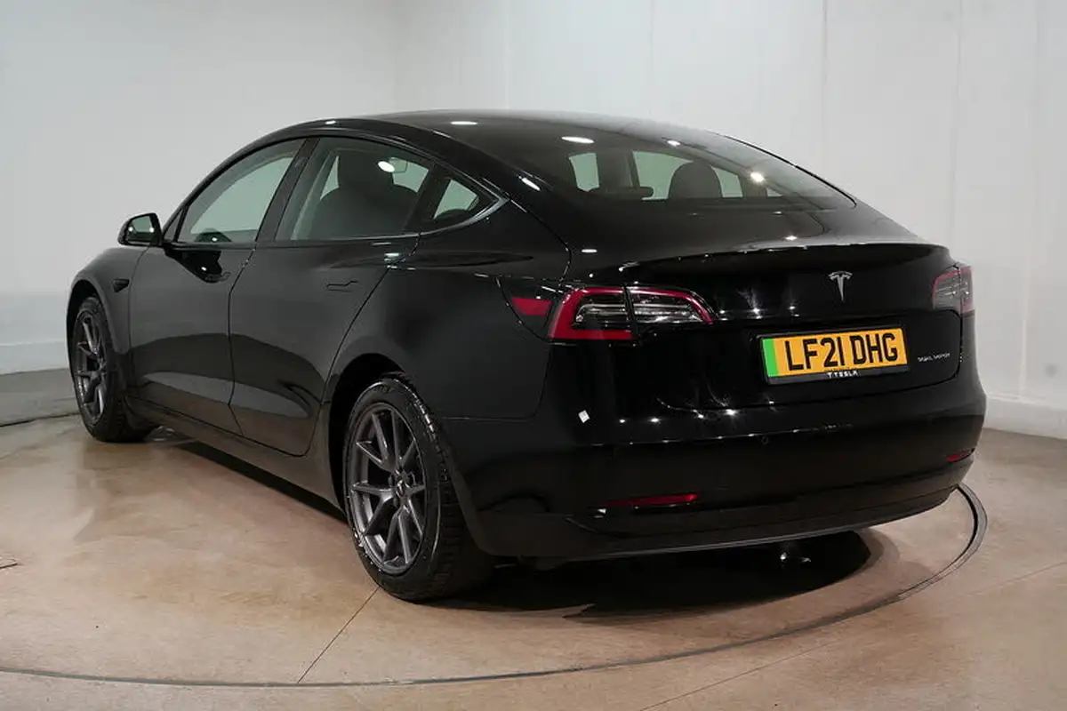 2021-tesla-model-3-e-long-range-4x4-big-8