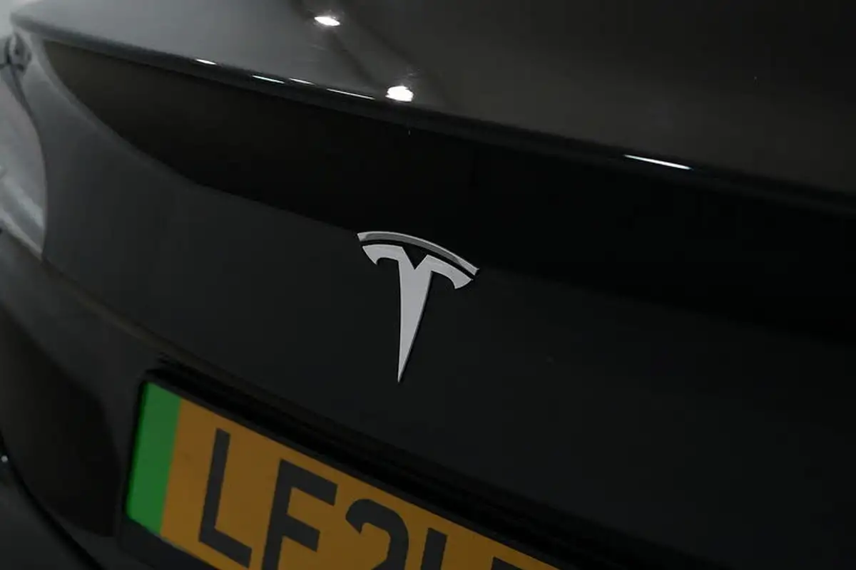 2021-tesla-model-3-e-long-range-4x4-big-28