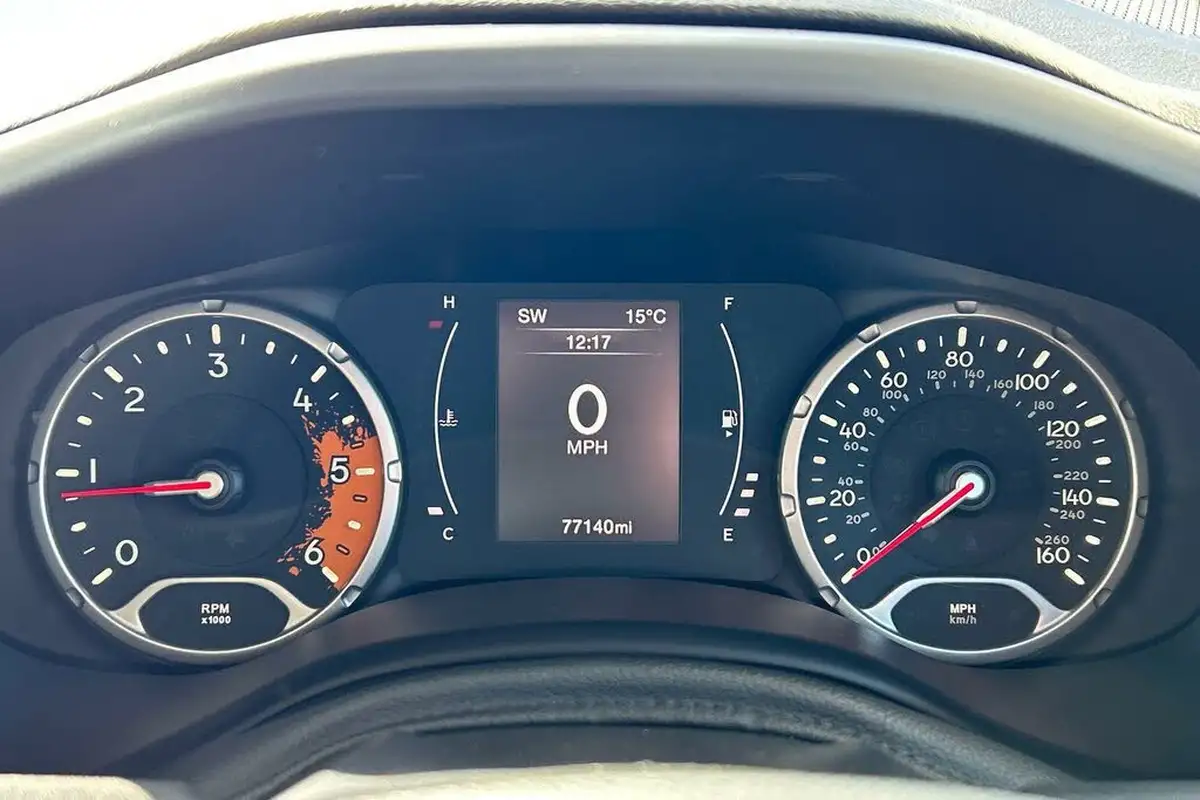 2017-jeep-renegade-16-multijet-ii-longitude-big-13