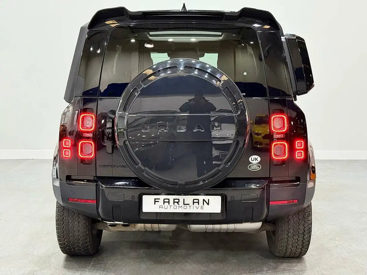 2022-land-rover-90-defender-30-d250-hse-big-25