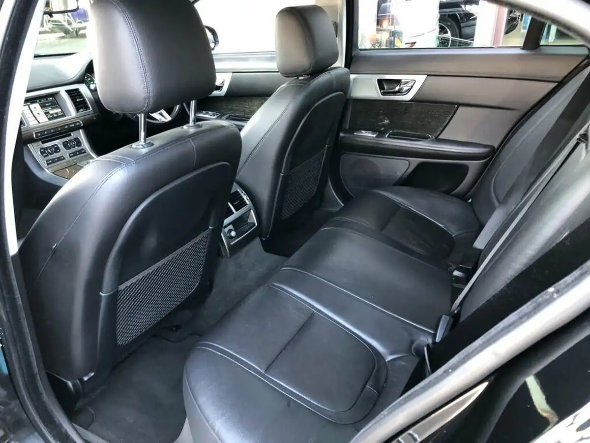 2015-jaguar-xf-22td-luxury-163ps-saloon-4d-big-20