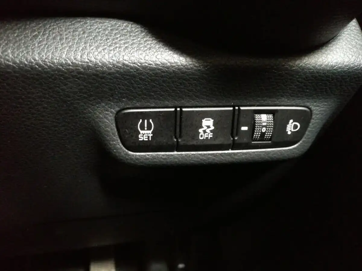 2019-kia-picanto-10-2-big-17