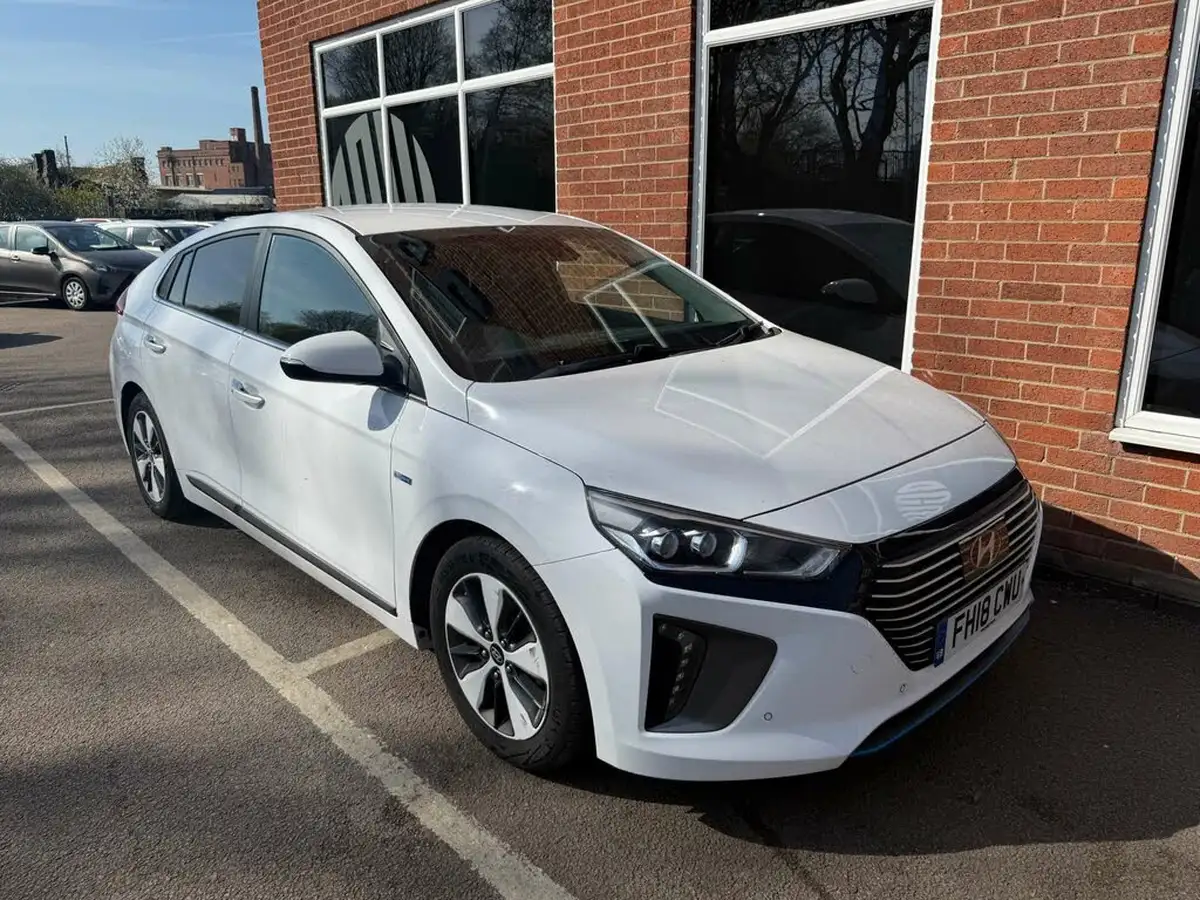 2018-hyundai-ioniq-16-gdi-premium-se-plug-in-hybrid-big-5