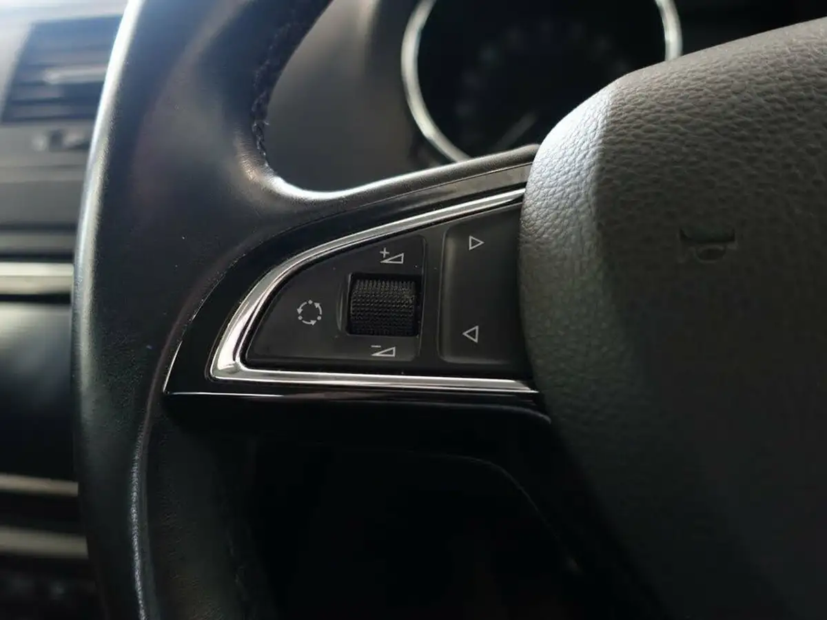 2016-skoda-yeti-outdoor-20tdi-scr-laurin-klement-dsg-big-17