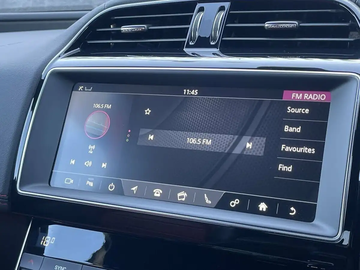 2019-jaguar-xe-20i-landmark-200ps-big-21