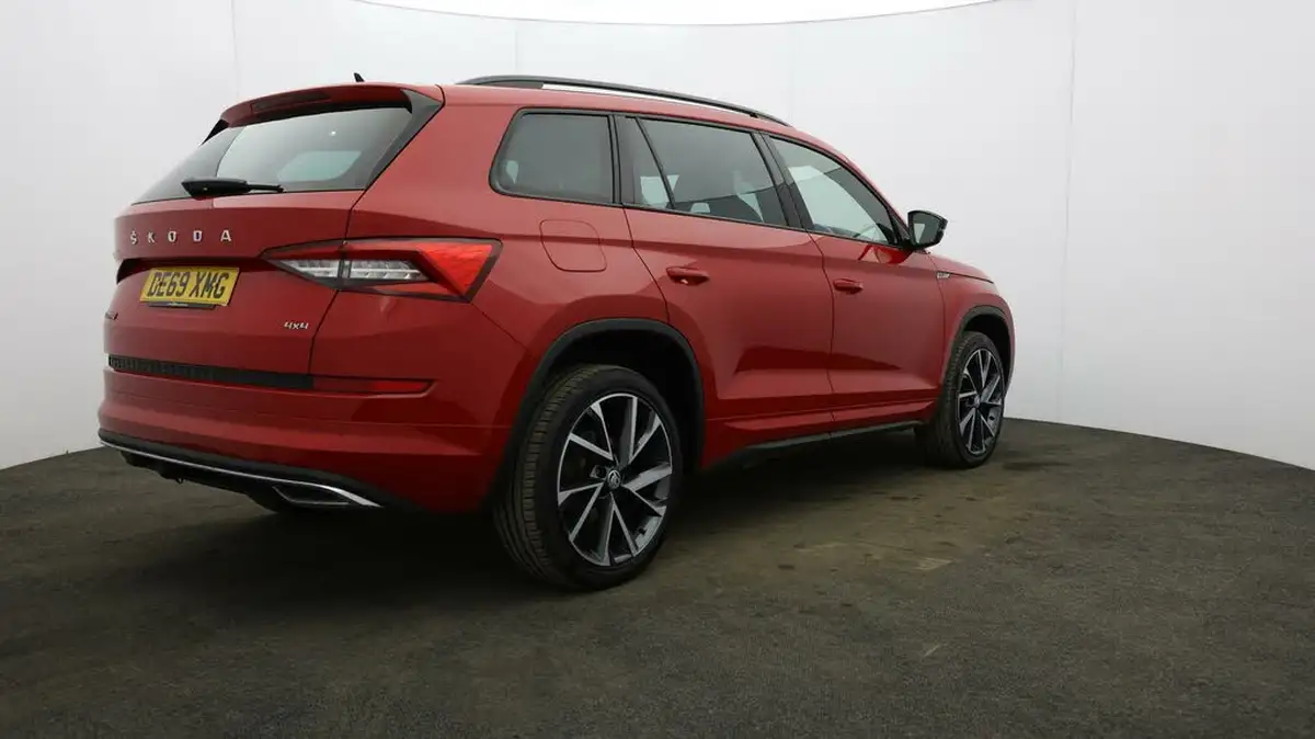 2019-skoda-kodiaq-20tdi-sportline-190ps-seats-scr-dsg-big-48