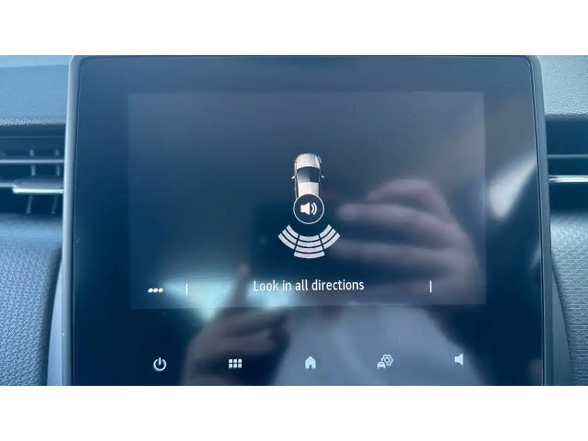 2021-renault-clio-10-tce-iconic-90ps-big-31