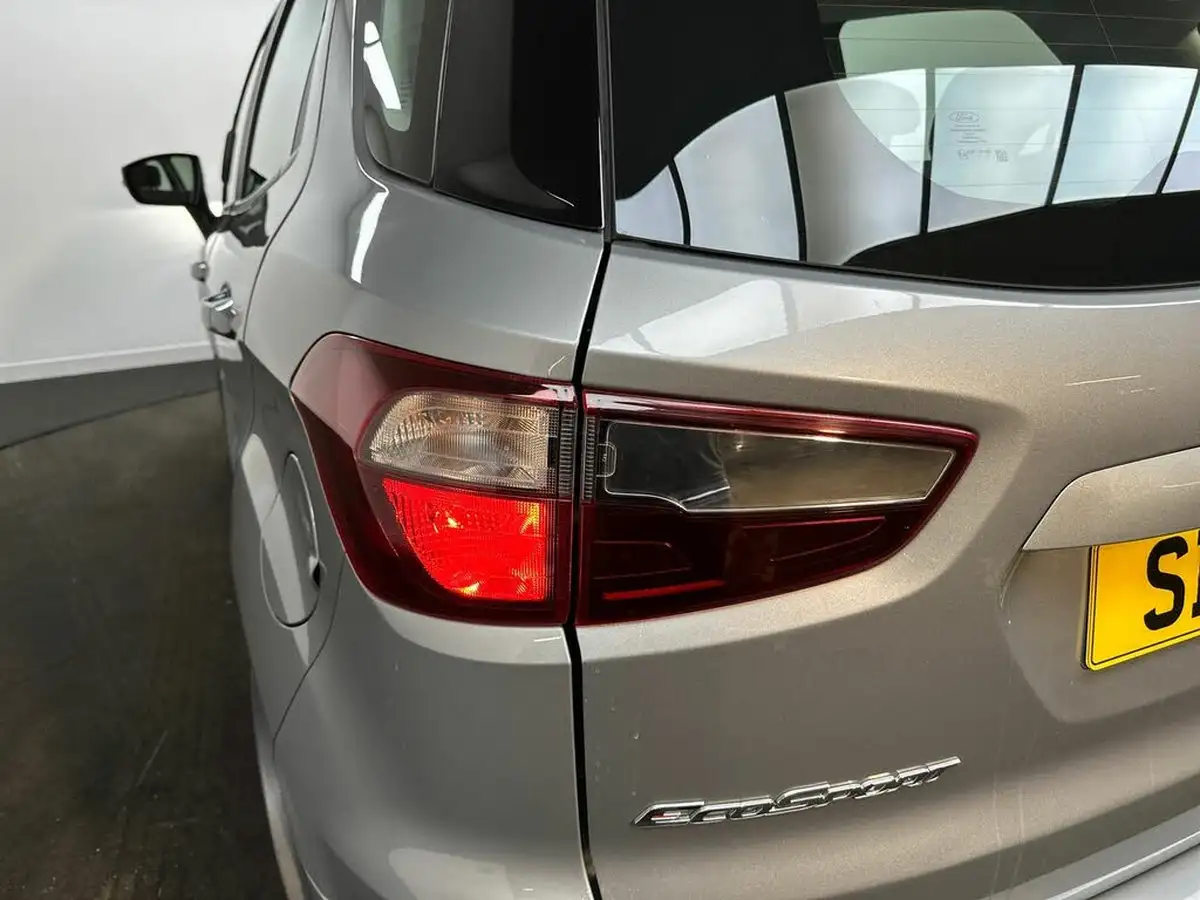 2022-ford-ecosport-10t-st-line-125ps-big-32