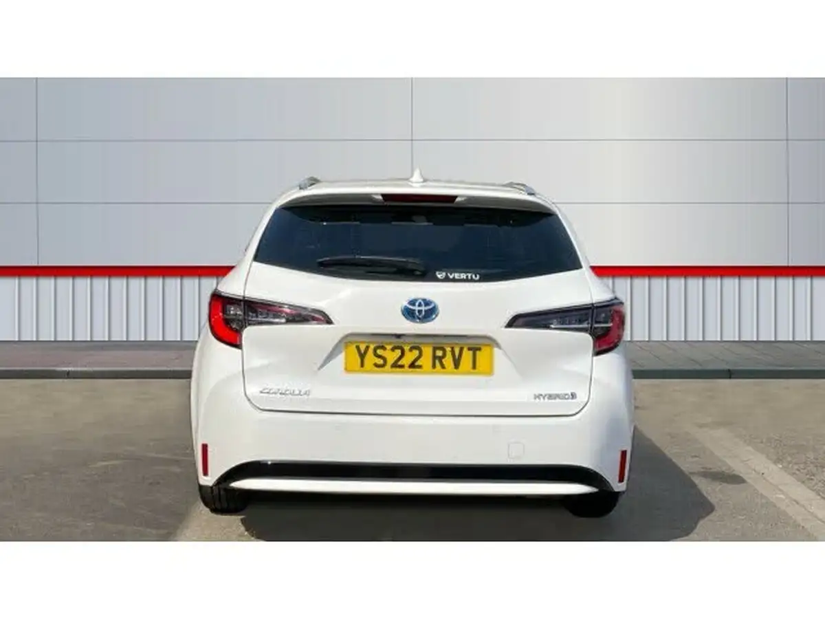 2022-toyota-corolla-18-vvt-i-icon-tech-spare-wheel-touring-sports-5d-big-5