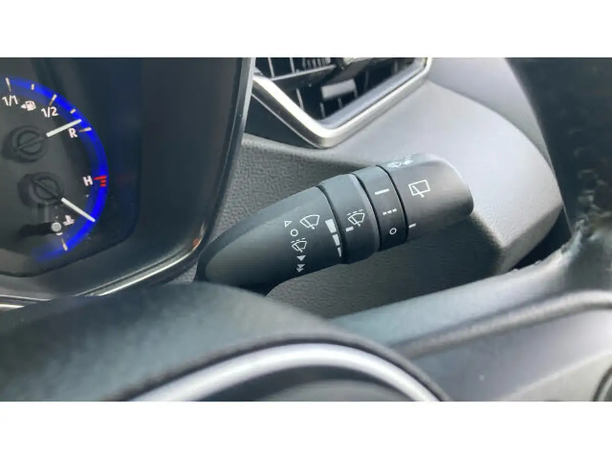2022-toyota-corolla-18-vvt-i-icon-tech-spare-wheel-touring-sports-5d-big-29