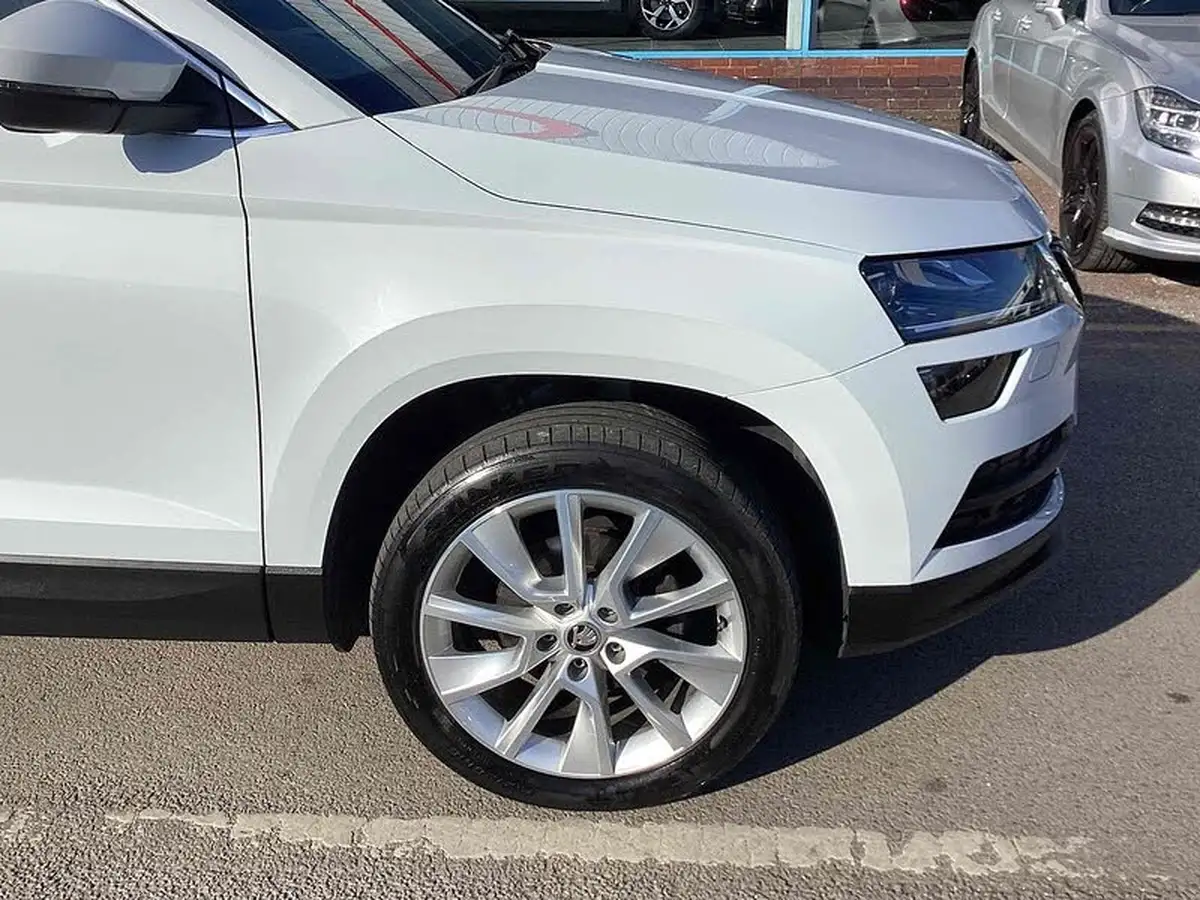 2019-skoda-karoq-10-tsi-se-l-big-25