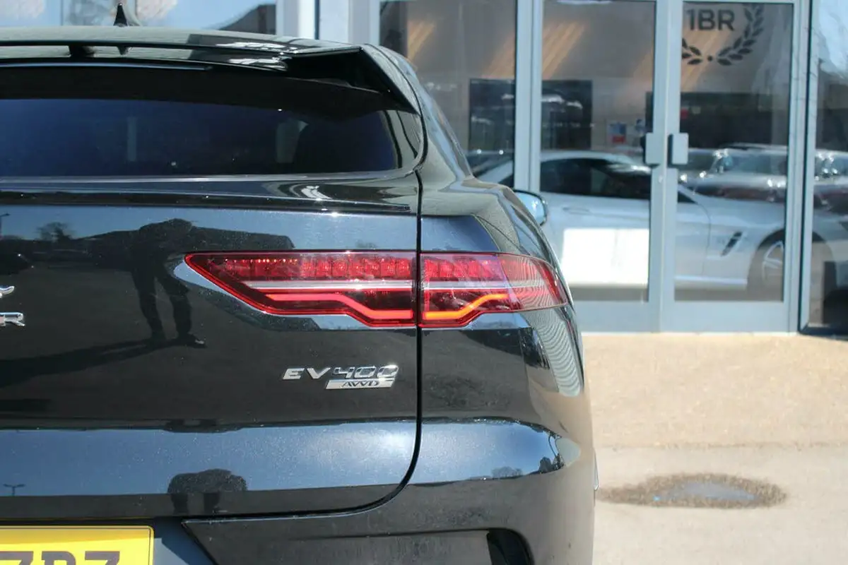 2019-jaguar-i-pace-ev400-hse-big-25