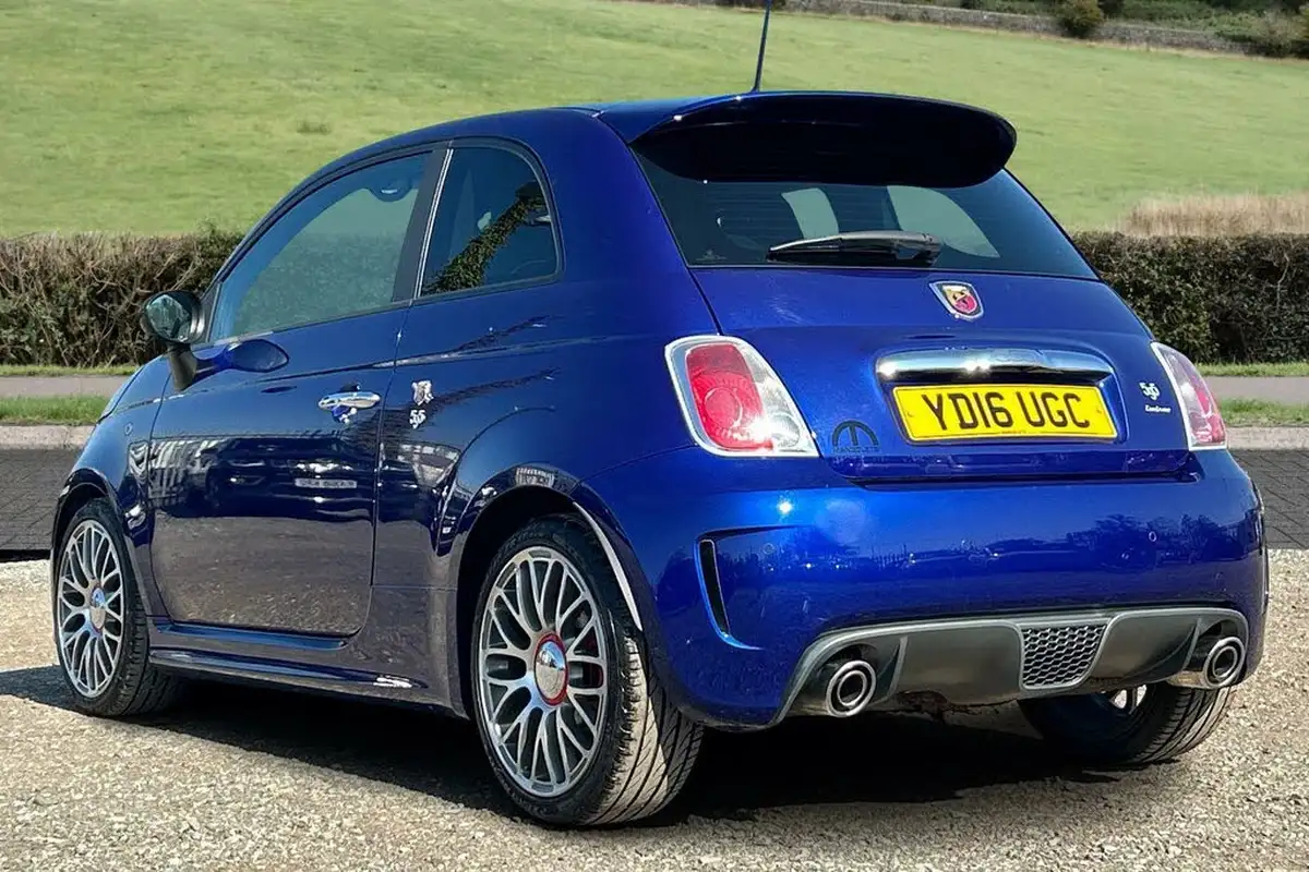 2016-abarth-500-14-tjet-595-turismo-160bhp-big-2