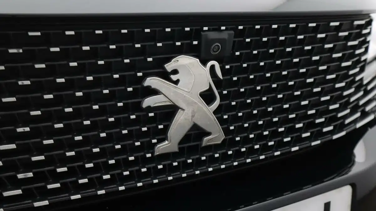 2022-peugeot-3008-suv-16-puretech-gt-premium-225bhp-hybrid-e-eat8-big-21