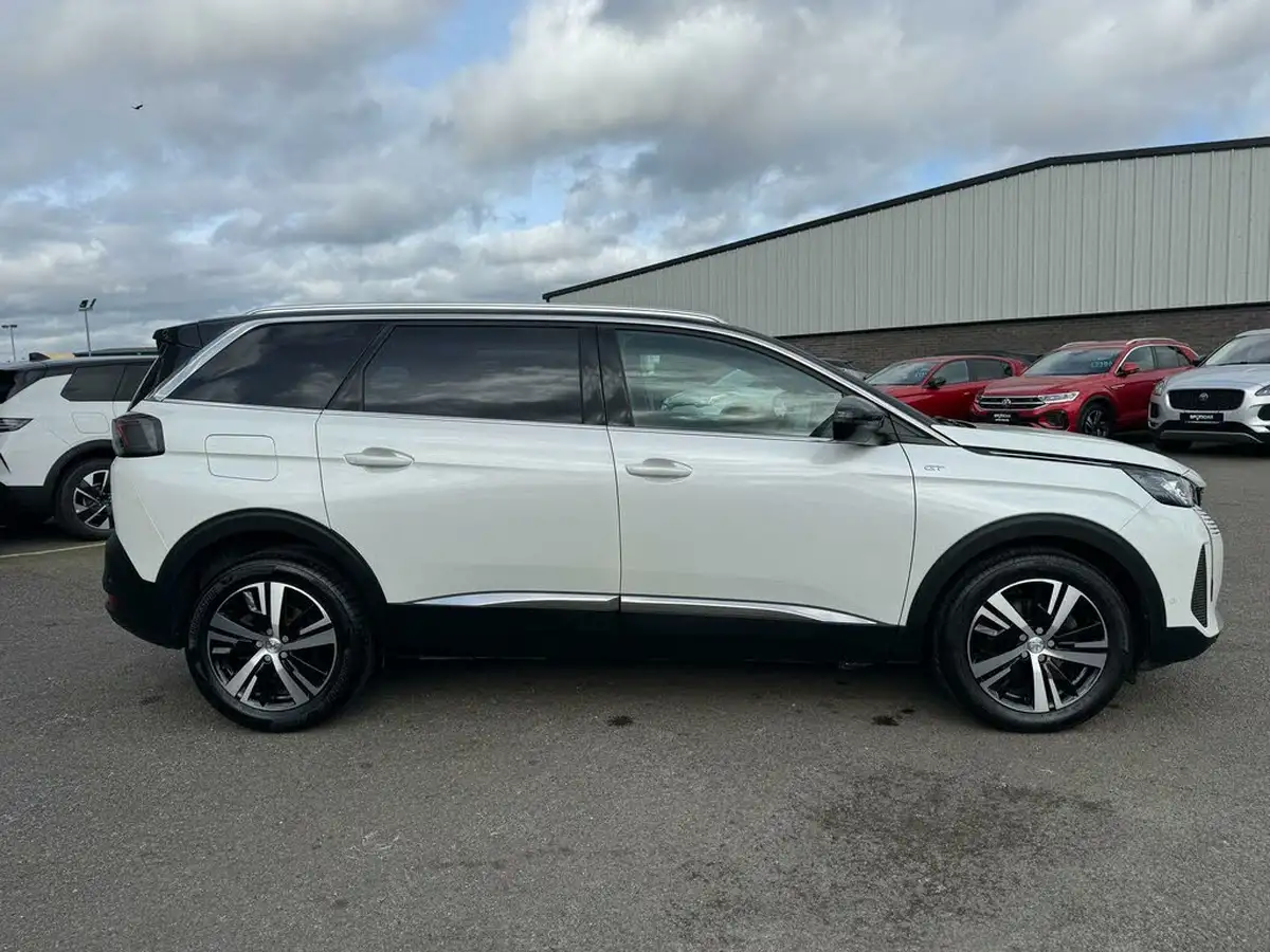 2022-peugeot-5008-suv-15-bluehdi-gt-eat8-big-1