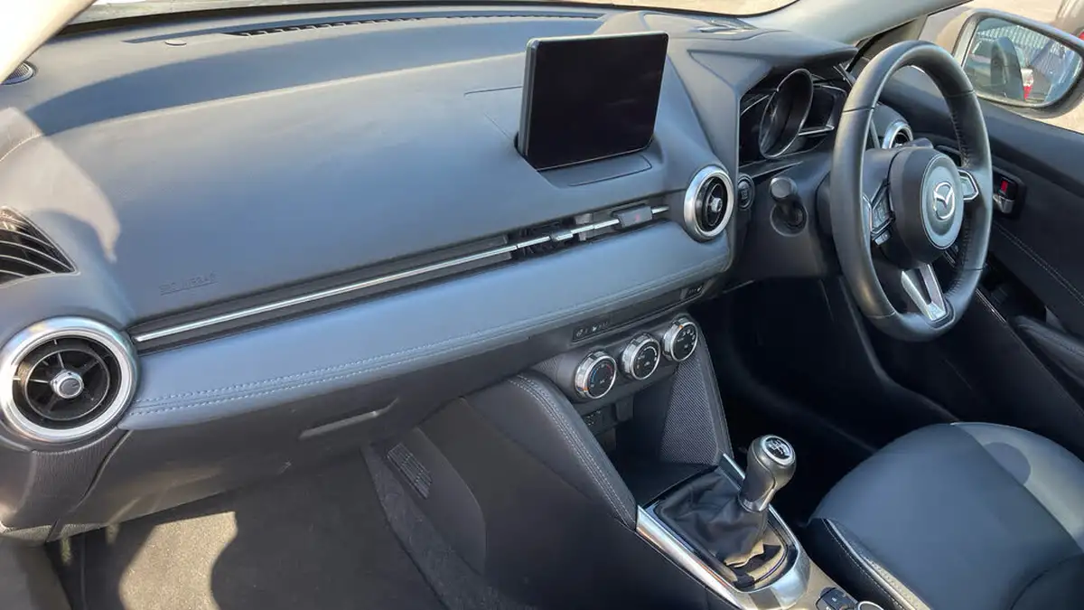 2022-mazda-mazda2-15-e-skyactiv-g-gt-sport-big-9