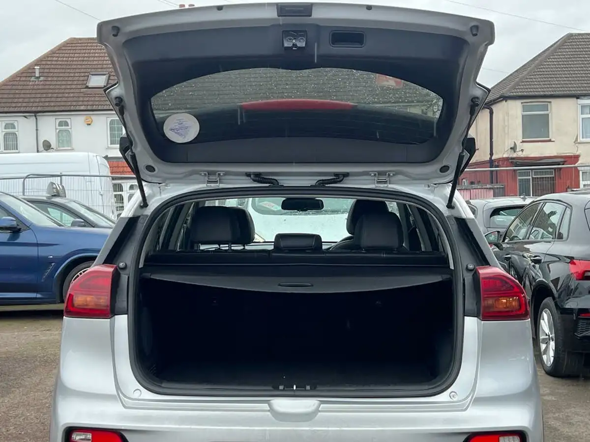 2020-kia-e-niro-ev-4-big-66